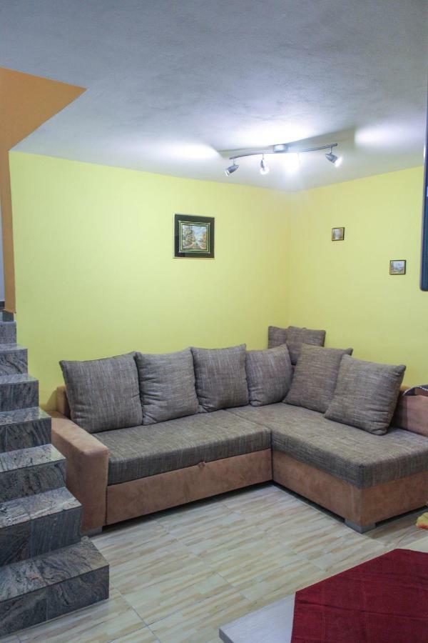 Apartman Marta Banka Экстерьер фото